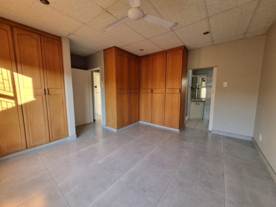 To Let 3 Bedroom Property for Rent in Pentagon Park Free State